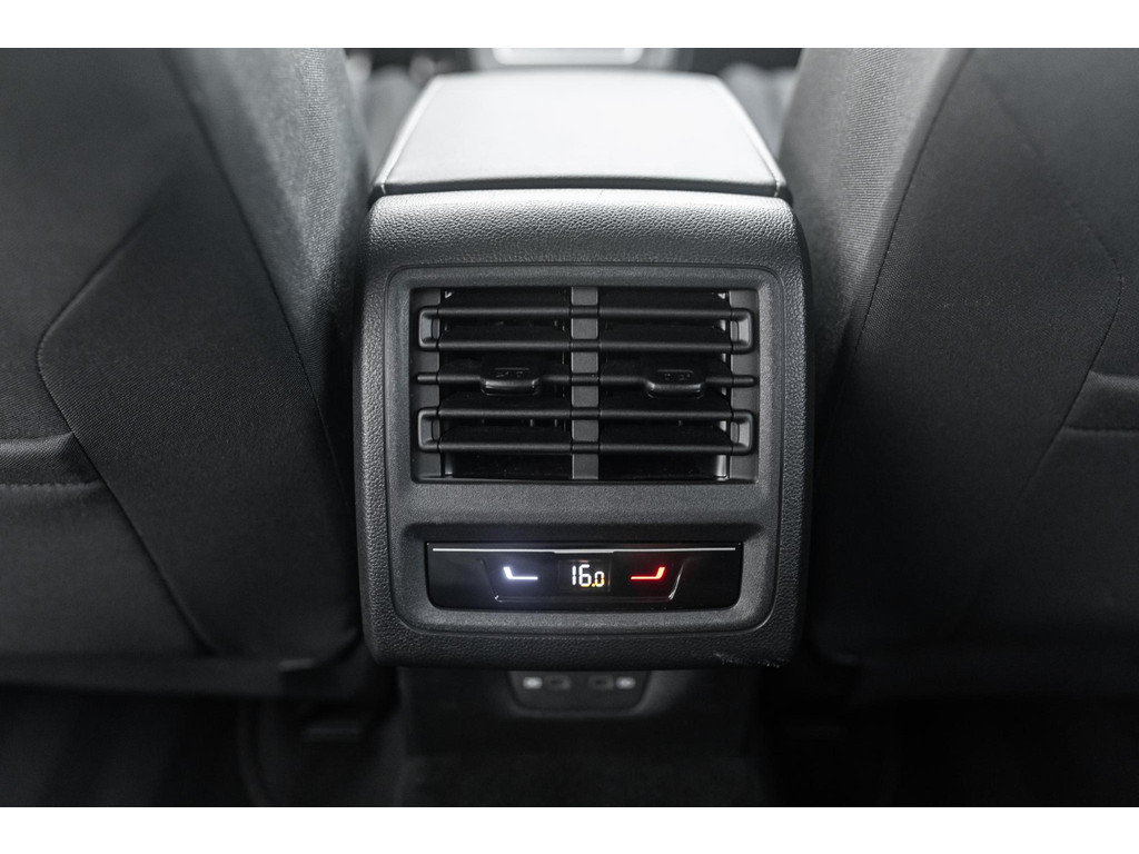 Volkswagen Golf 1.5 eTSI 55811360-15.jpg | Autoservice de Braal